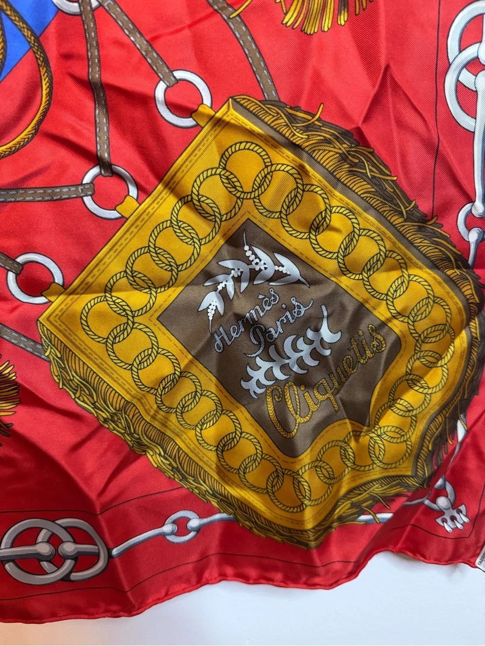 Hermès Silk Cliquetis Patterned Scarf 33”x33” - Picture 4 of 4